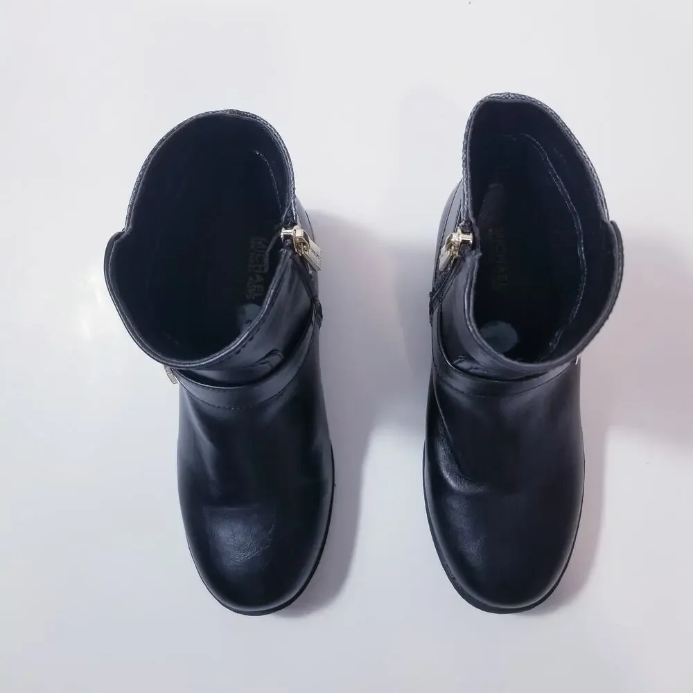 Michael Kors MK Monogram Kids size 2 Ankle Boots